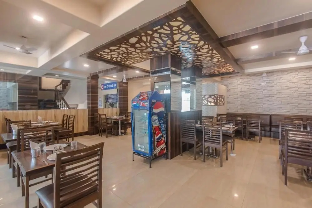 Hotel Sai Country Inn