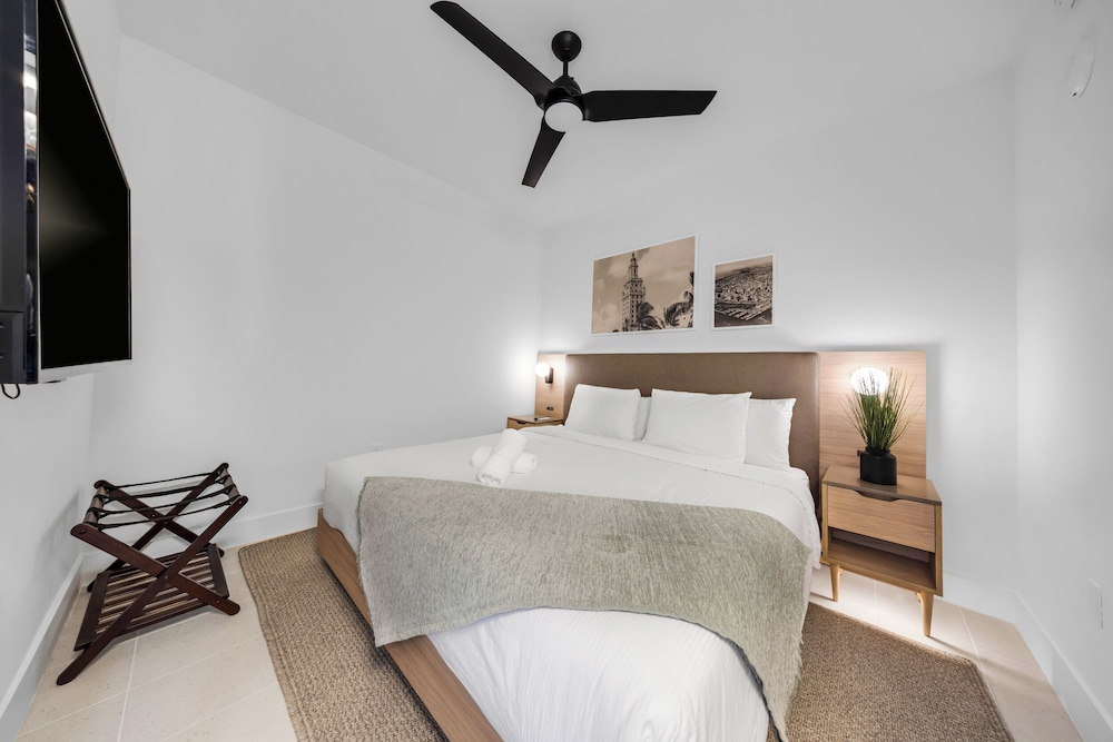 1-BD Condo in DTW Miami - City Views