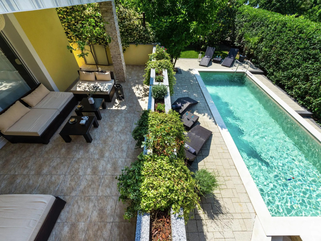 Exquisite Villa with Private Pool in Zadar