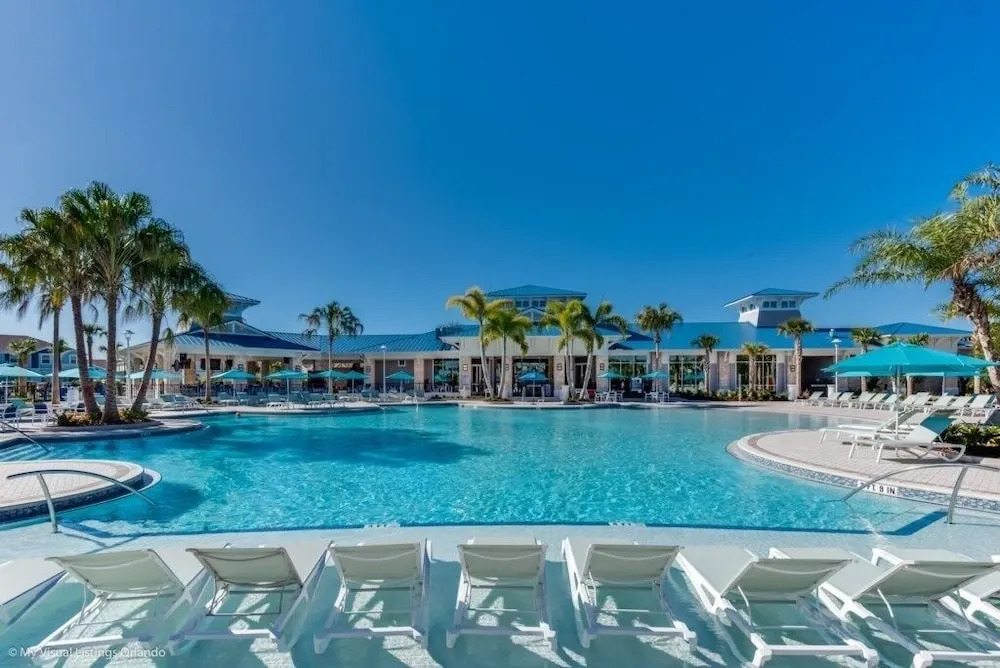 Spacious 10 Bed Pool Home With Game Room- 10 Bedroom Home by RedAwning