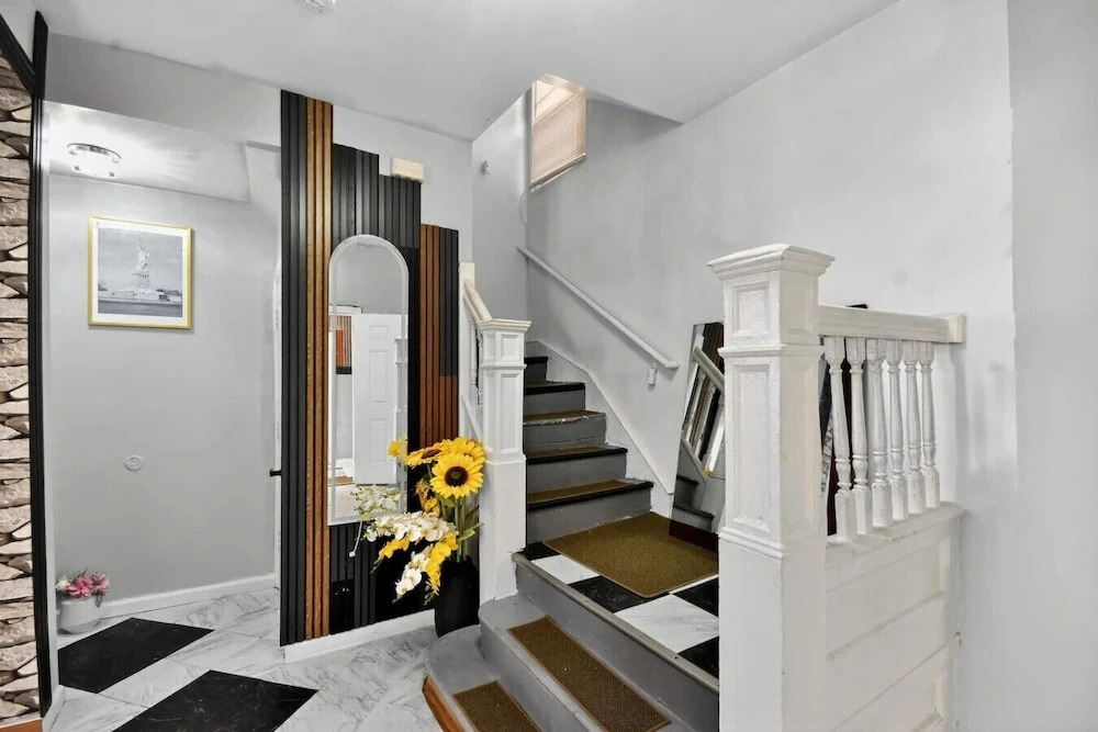 607 Massive 5 Bedroom Close to NYC