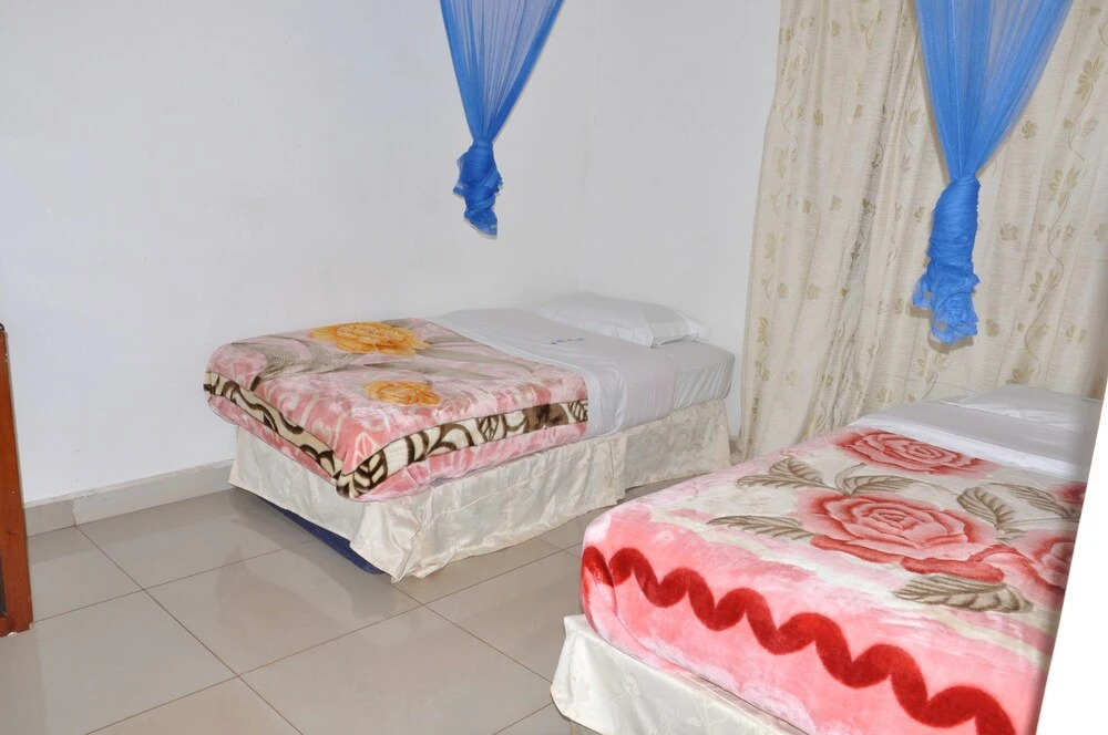 Deira Hotel Mukono