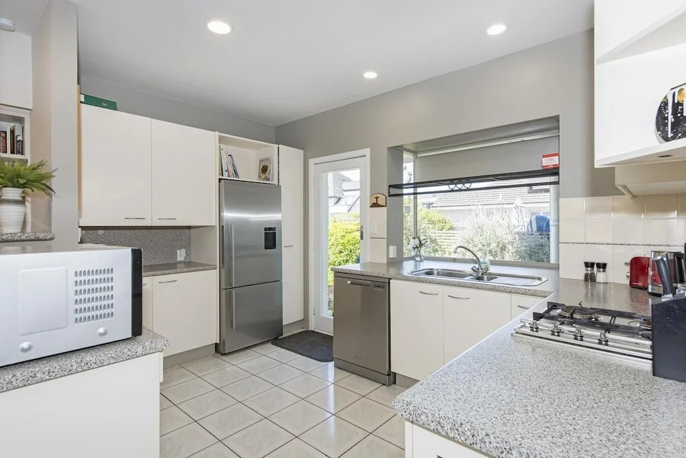 Large Mission Bay Apartment