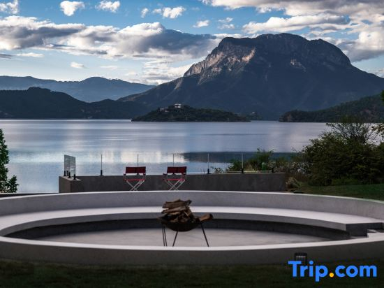 Lugu Lake Manchen Vacation Homestay