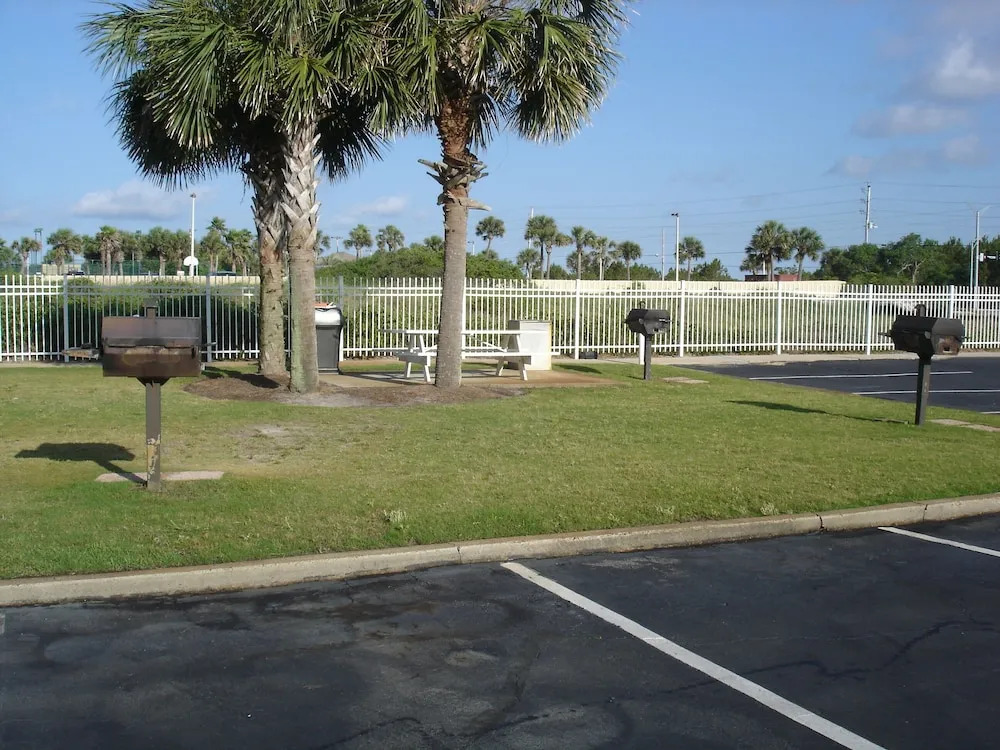 Seaside Beach & Racquet Club 4208