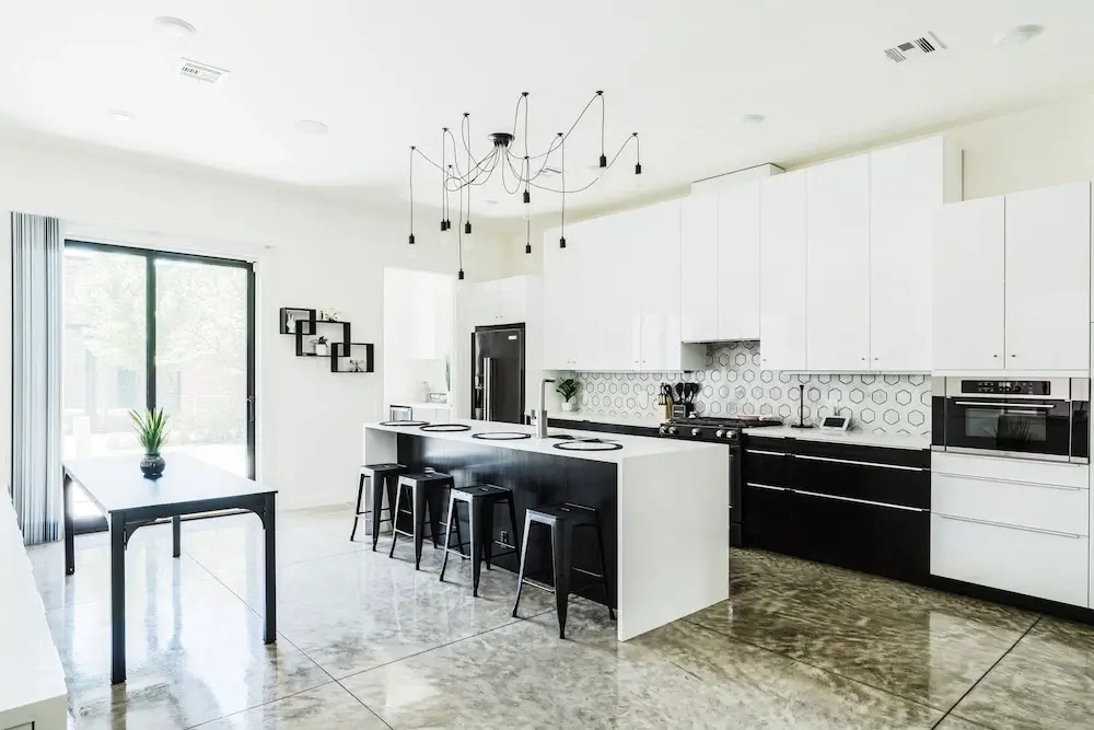 Cozy Getaway Perfect for 10 Prime Location NW6