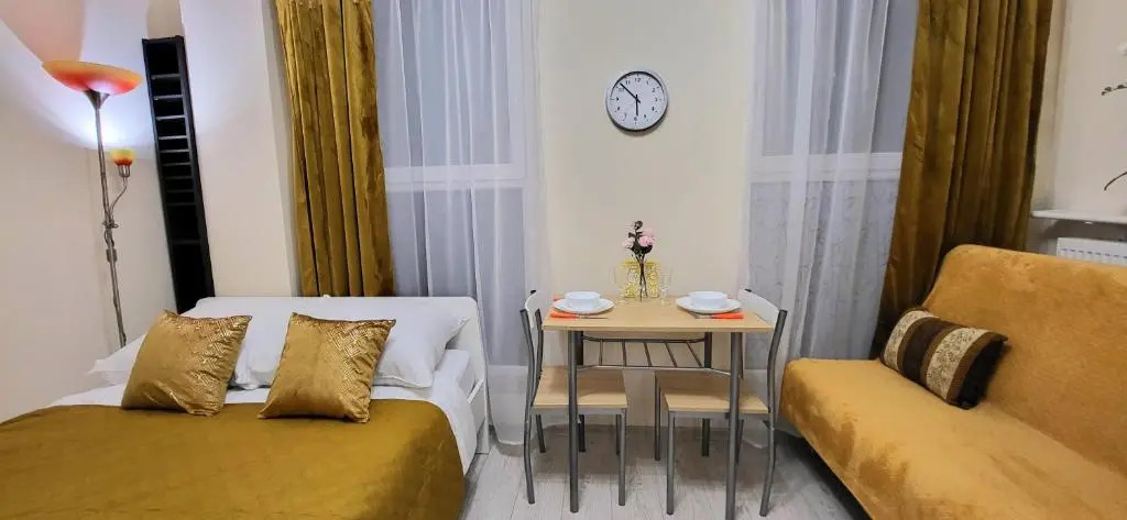 Cozy modern Apartment ASTORIA MAGIC ORANGE OLD TOWN