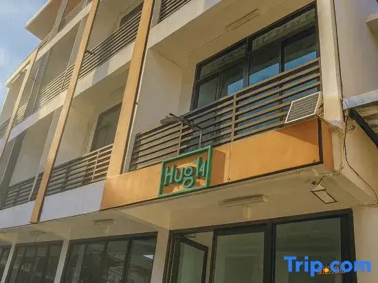 Hug14 Hotel