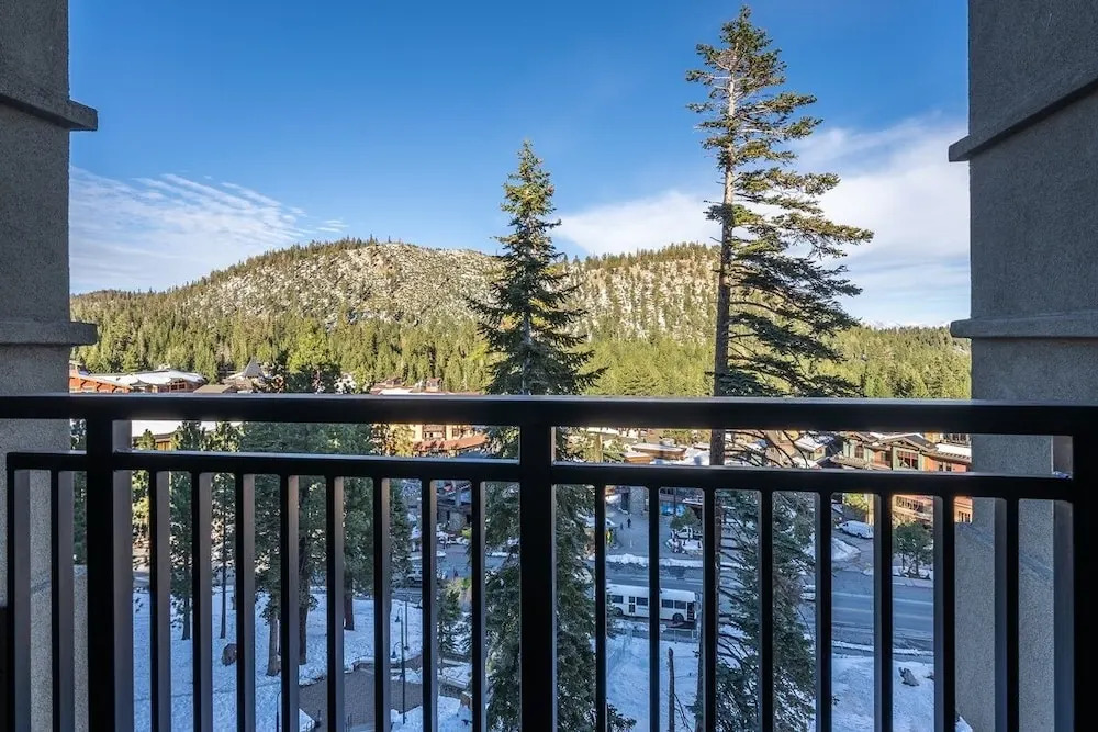 Village Monache #532 1 Bedroom Condo by RedAwning, Mammoth Lakes