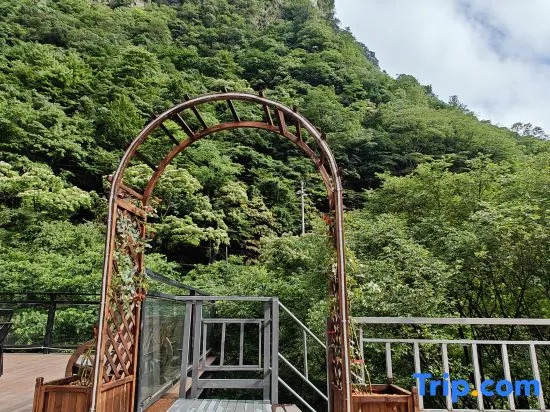 Jiulongxia Holiday Resort