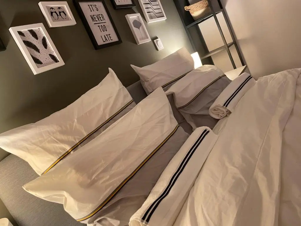 Mille et une nuit, appartement en RDC avec exterieur et parking