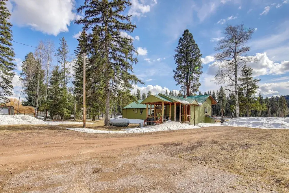 Hike, Bike & Boat: Cabin w/ Dock on Seeley Lake!