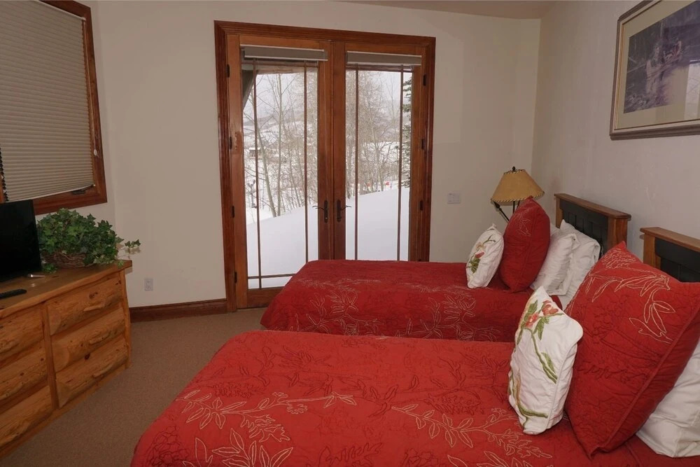 Pine Meadows 124 4 Bedroom Townhouse