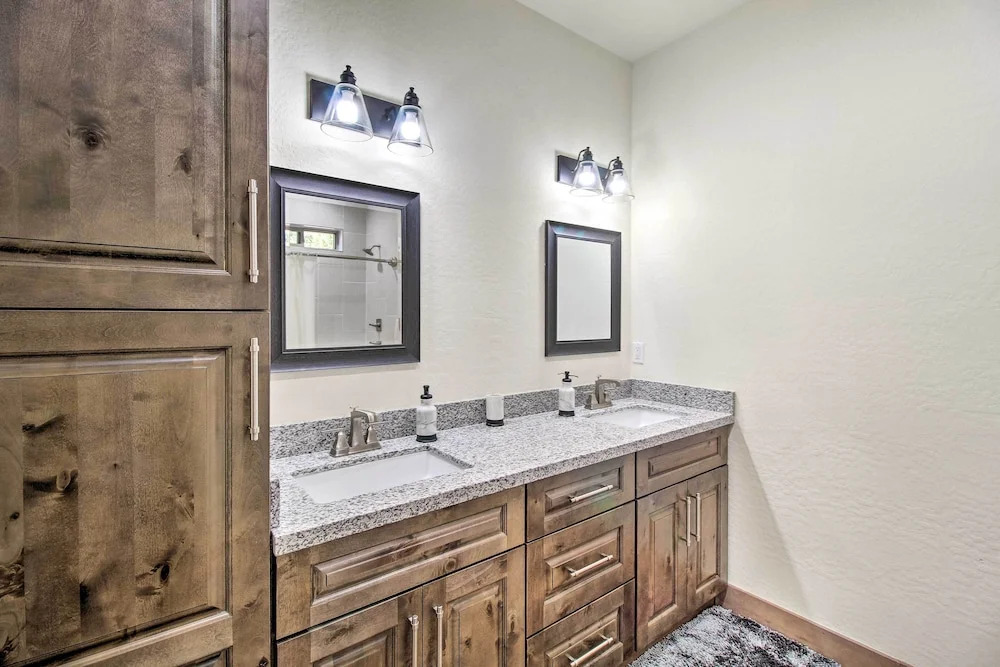 Pet-Friendly Show Low Cabin: Near Hiking