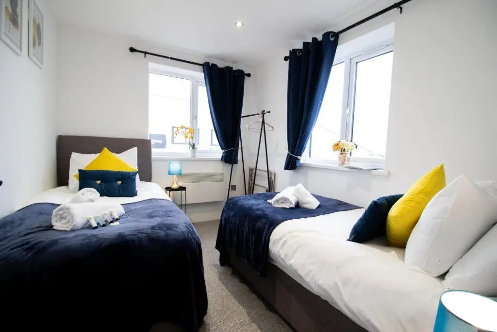 Highfield Apartment by Southwest Rooms - Free Netflix and Parking