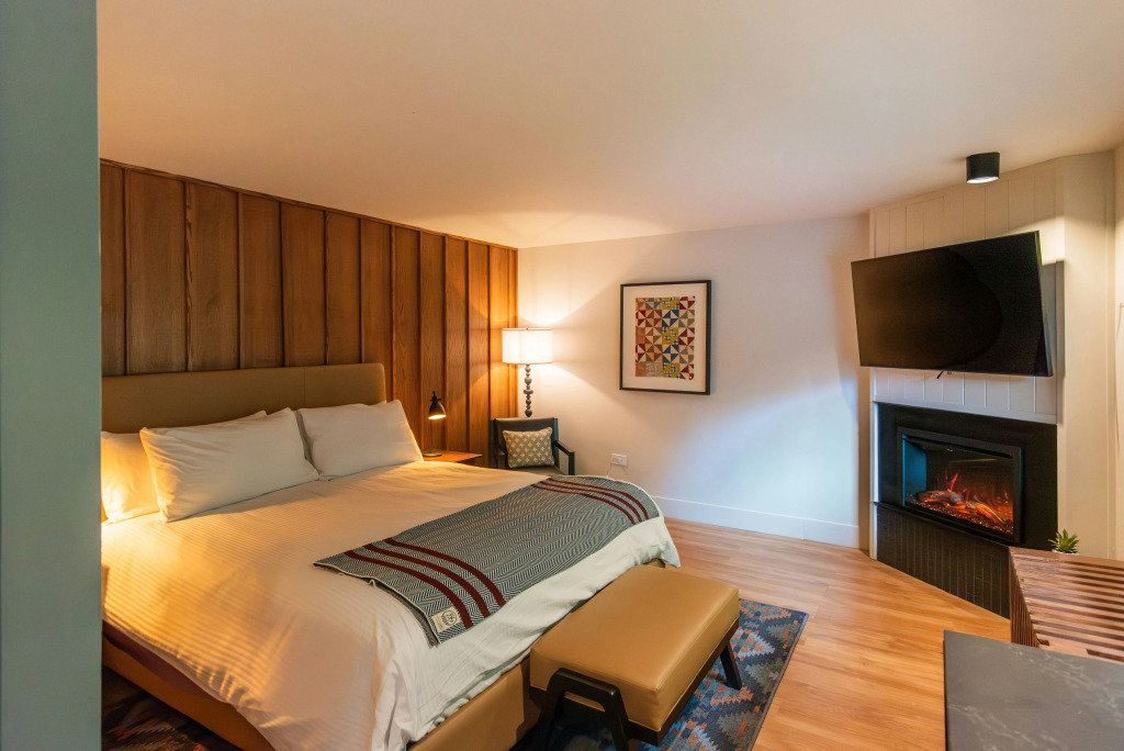 Отель Historic Rocky Waters Inn, A Small Luxury Hotel