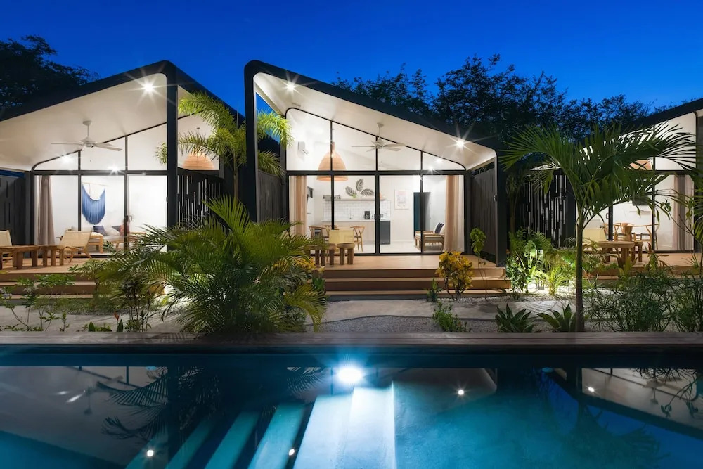 2 Favela Chic Tamarindo Bungalow Adults Only