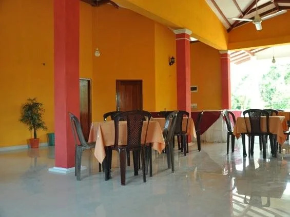Hotel Surmount