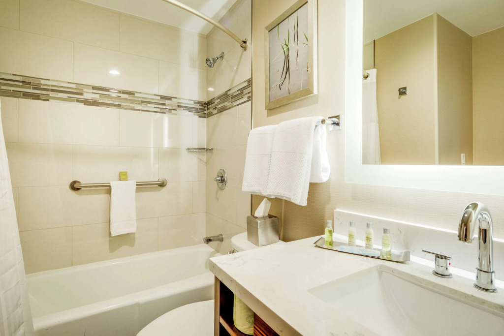 DoubleTree by Hilton Huntington, WV