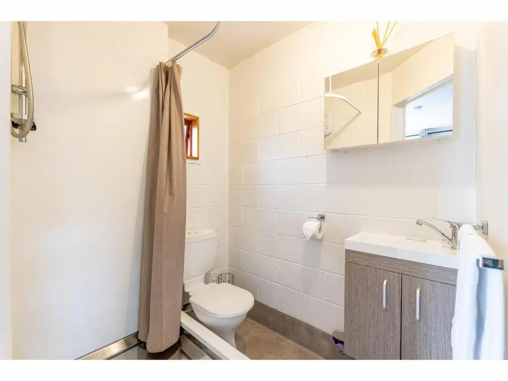 Les Troupes Apartments