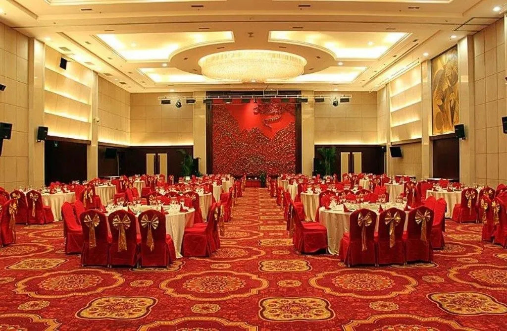 Yulong International Hotel