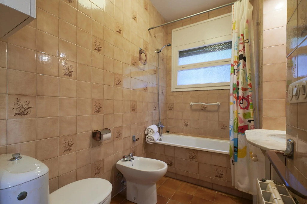 Masso in Llafranc With 3 Bedrooms and 1 Bathrooms