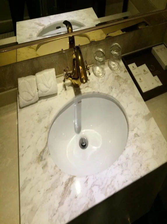 Kelly Wah International Hotel