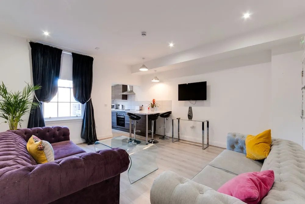 43 Knight Street Apartments