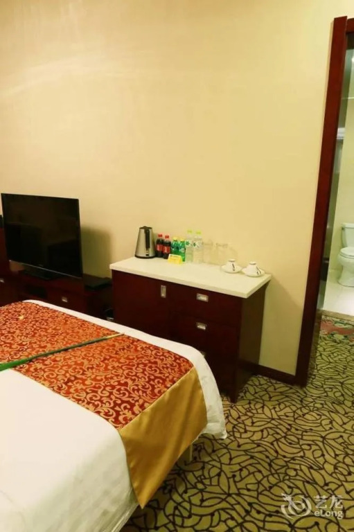 Qingdao Zhongyang Business Hotel