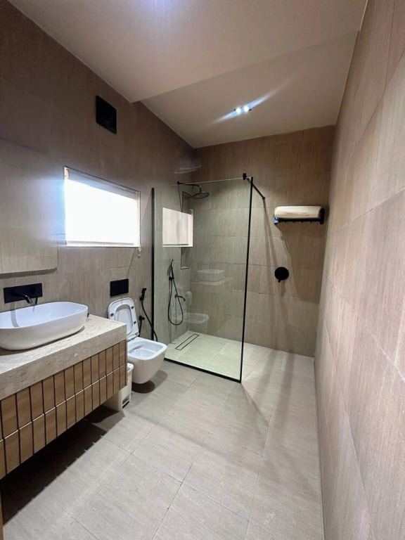 Phi Apartment