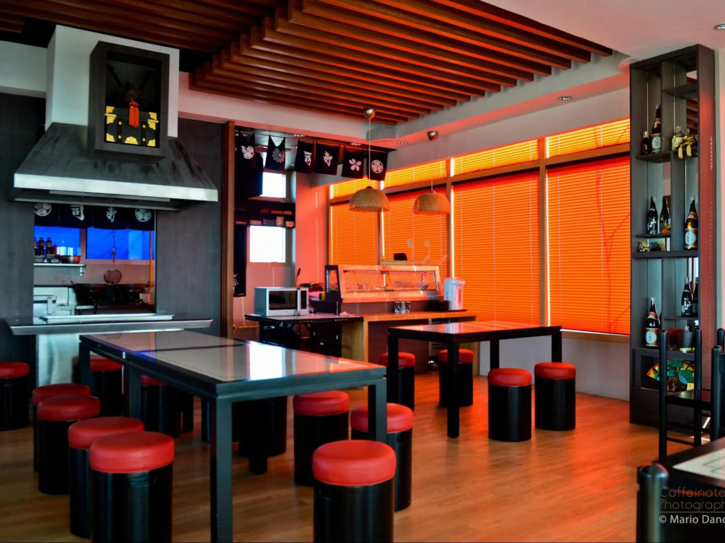 DHotel & Suites