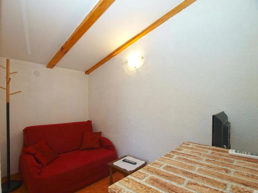 Apartment Lavender 700