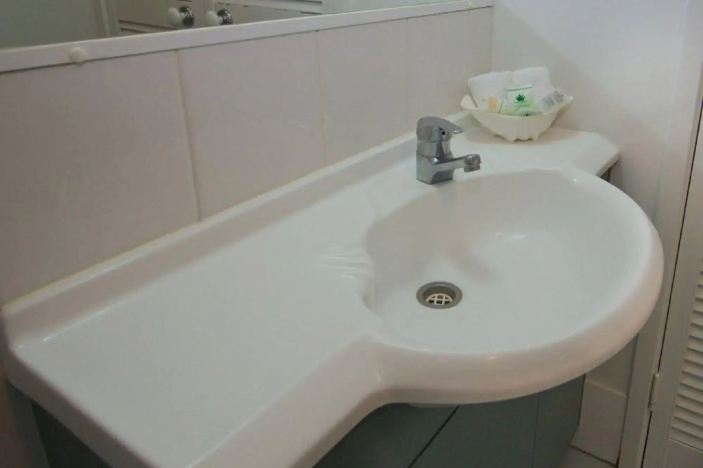Blue Water Bay Luxury Villas - Southport