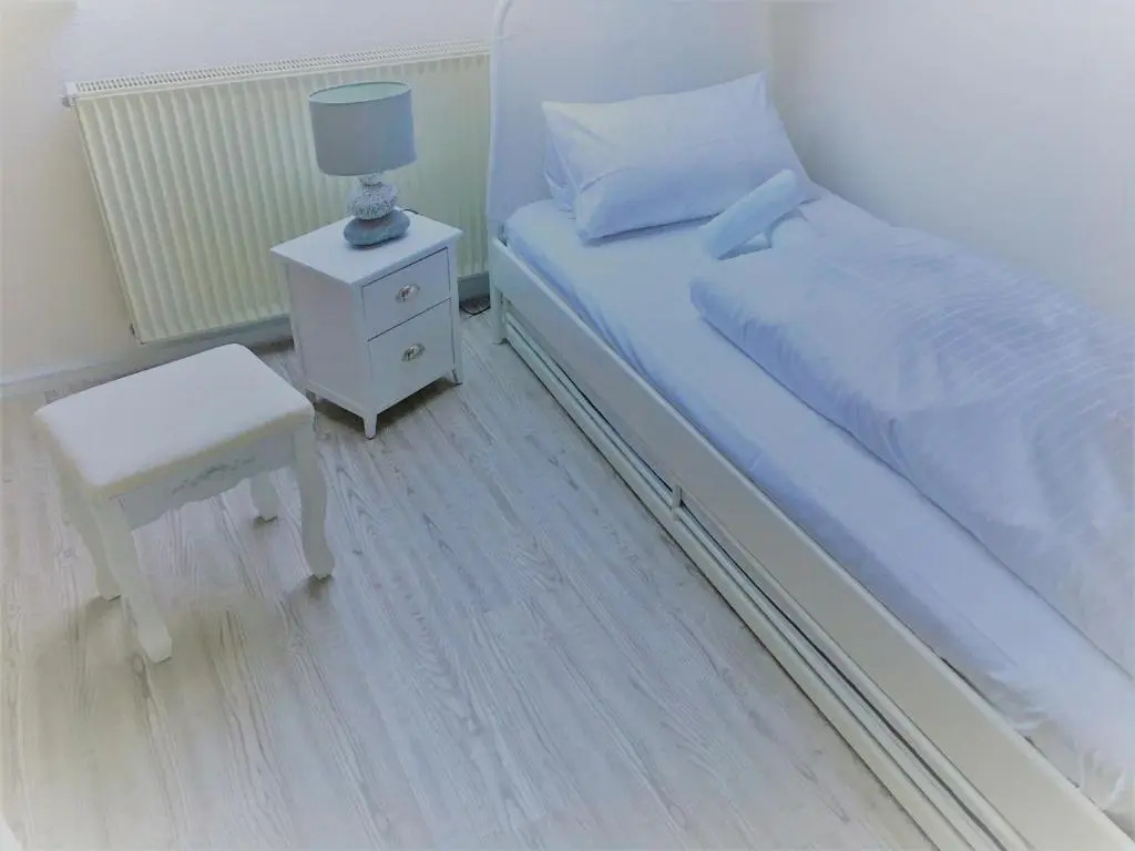 mybrand boardinghouse Volksdorf Self Check-in -free parking