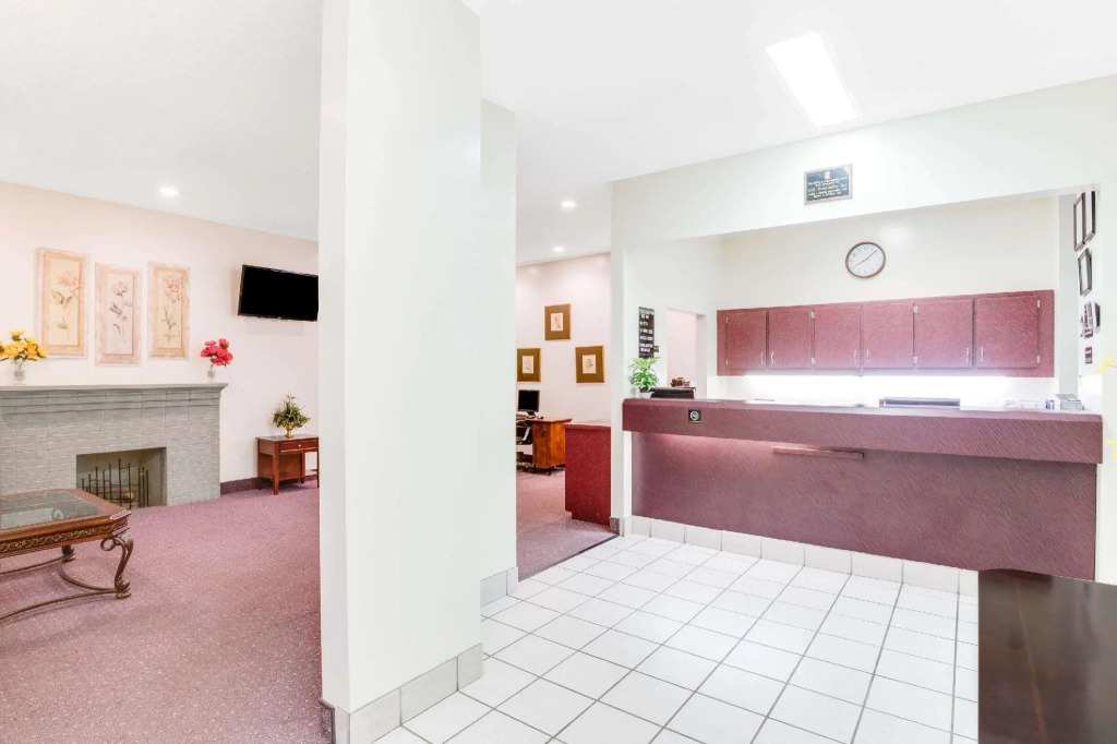 Knights Inn & Suites Dublin
