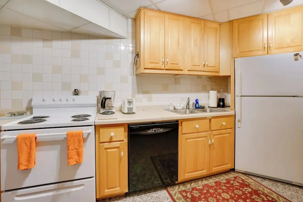Grand Multi-unit Estate: 2 Mi to Dtwn Minneapolis