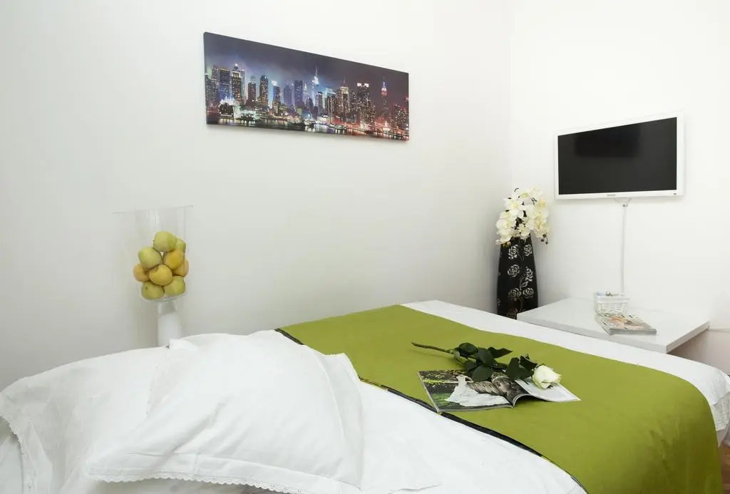 Apartment Divina