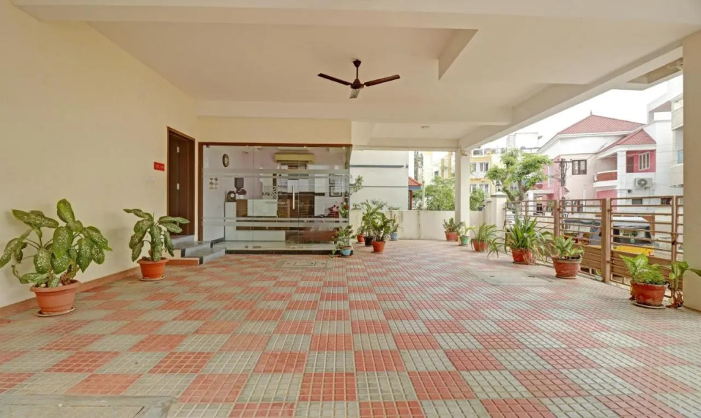 Itsy Hotels Rithika Inn Blossoms