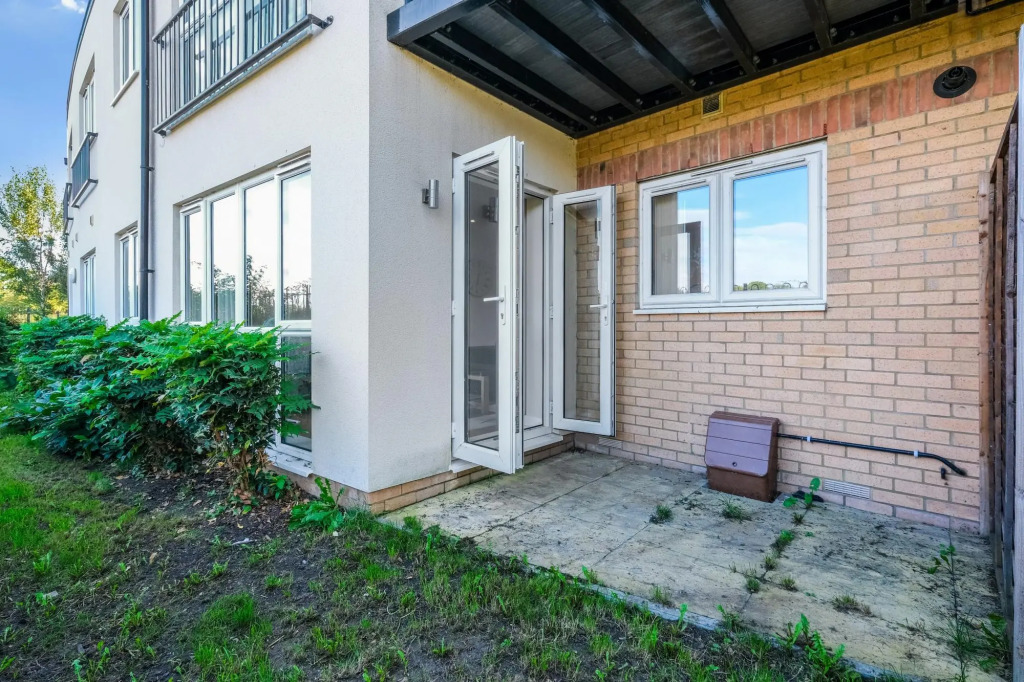 London Heathrow Living Serviced Apartments - Apt 2