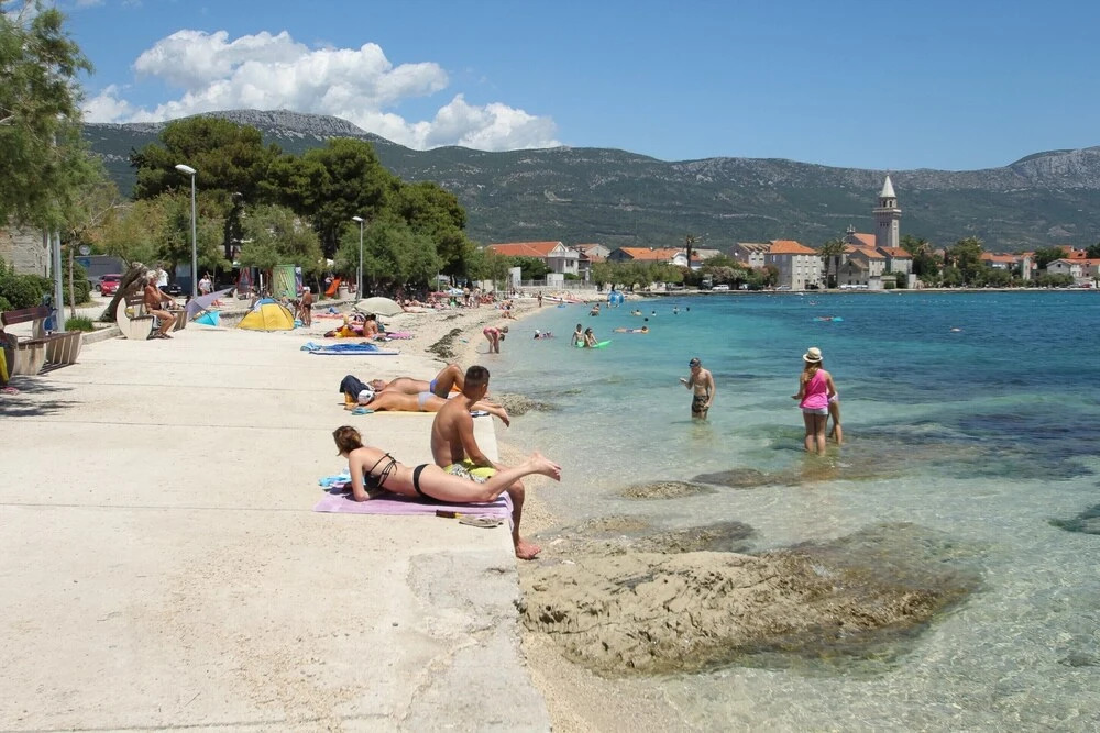 Apartment Vlado next to the beach
