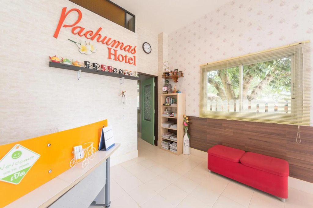 Pachumas Hotel