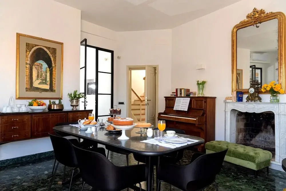 Leopoldo Rooms