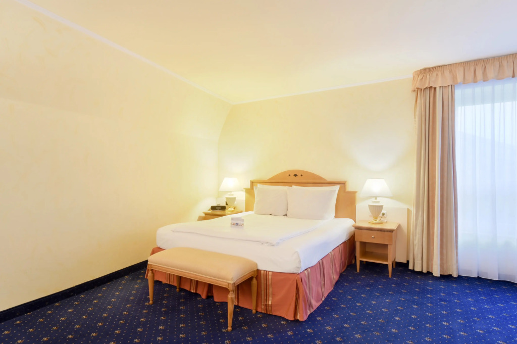 Отель The Q - Quadro City Hotel