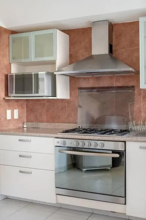 Bright Condo With Gym and Security 24 hrs