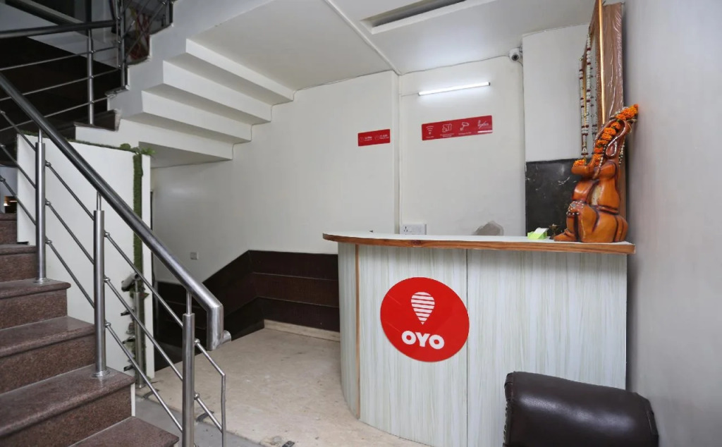OYO 13758 XS Residency