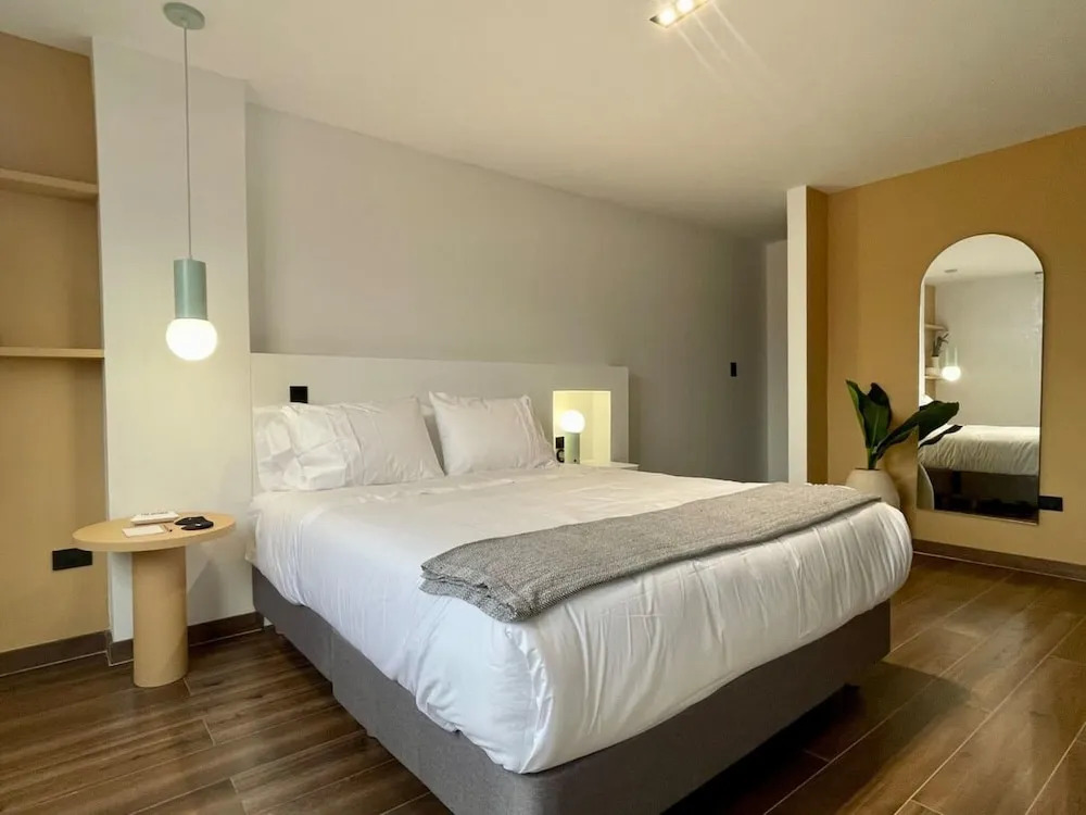 w Stunning 3BR With Terrace in Laureles