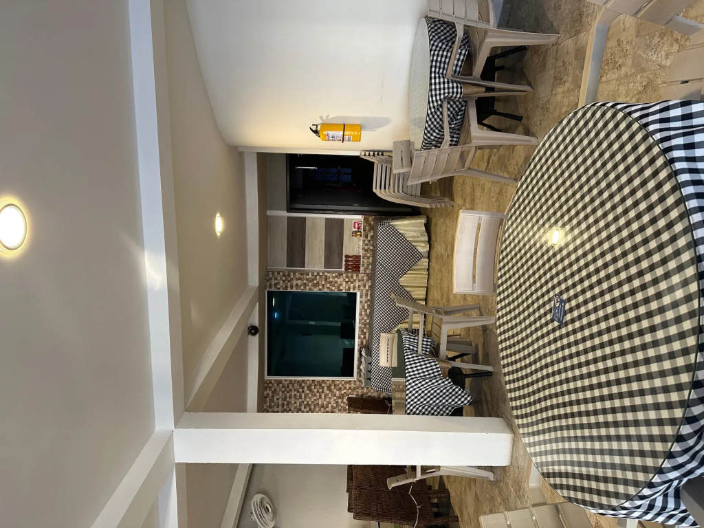Island House Hotels