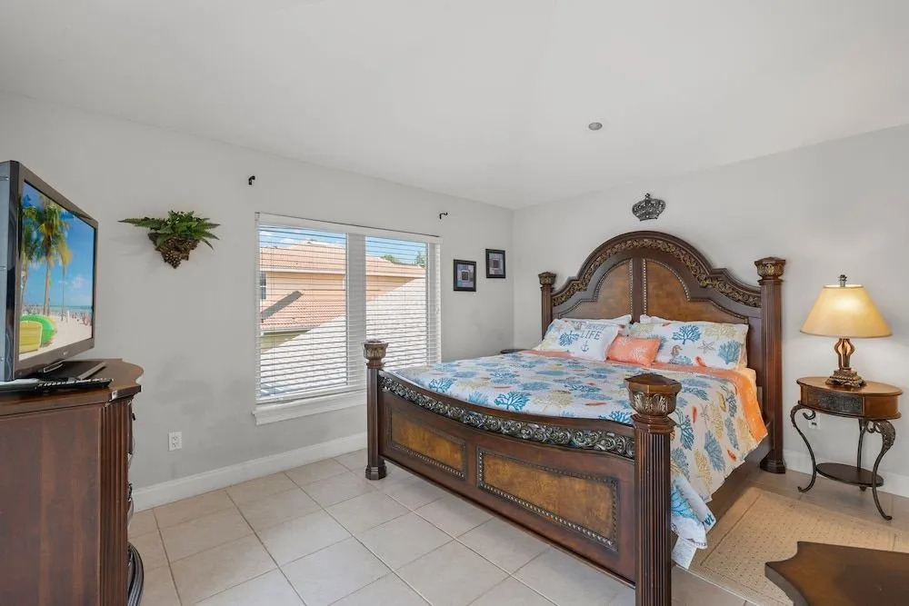 Luxurious Villa, Water Views, Heated Pool and Spa - Villa Lakeside Lookout - Roelens