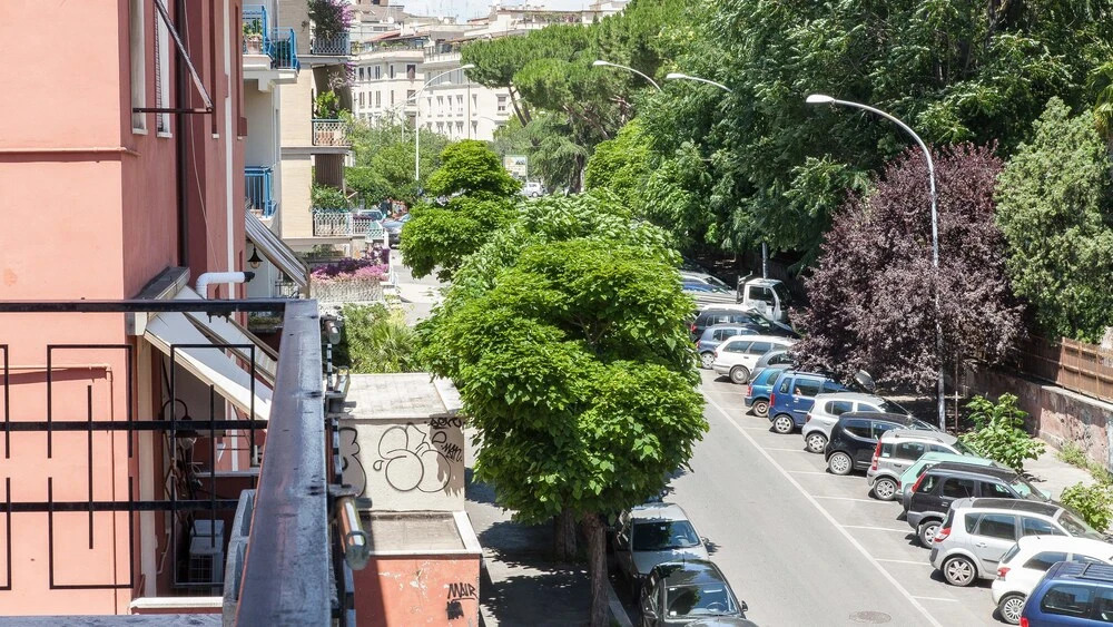 Guinizzelli Apartment