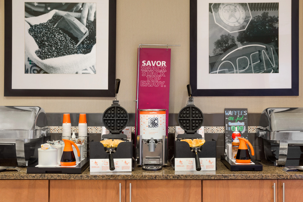 Hampton Inn & Suites Phoenix Glendale-Westgate